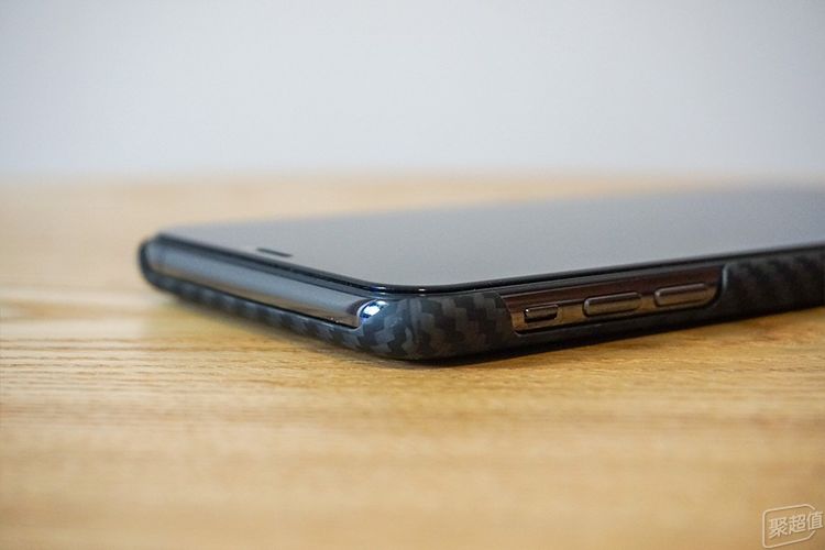 充电宝体验：行走的无线充办公室充电利器pg电子游戏网站Pitaka磁吸无线(图9)