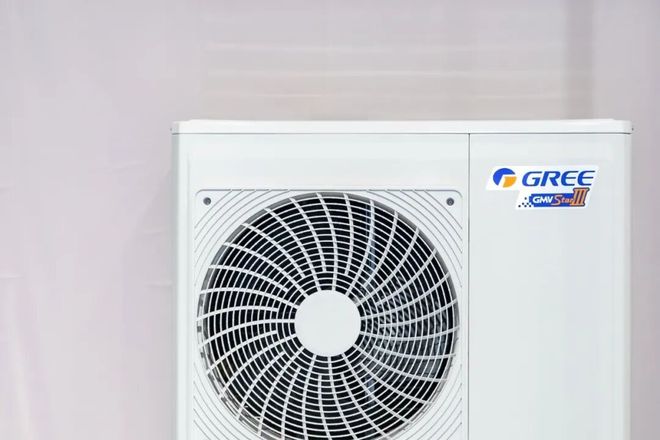 「四曲面」无边框设计蚂蚁阿福跻身国内AI APP前五电子pg麦当劳回应涨价曝 iPhone 20 将采用(图11)